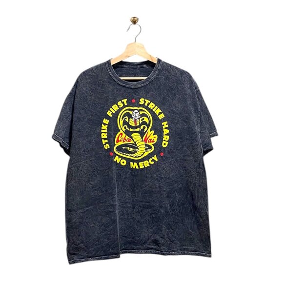 Cobra Kai Karate Kid Graphic Mens Tee Shirt Black Size L 80’s Retro Martial Arts - Picture 1 of 9
